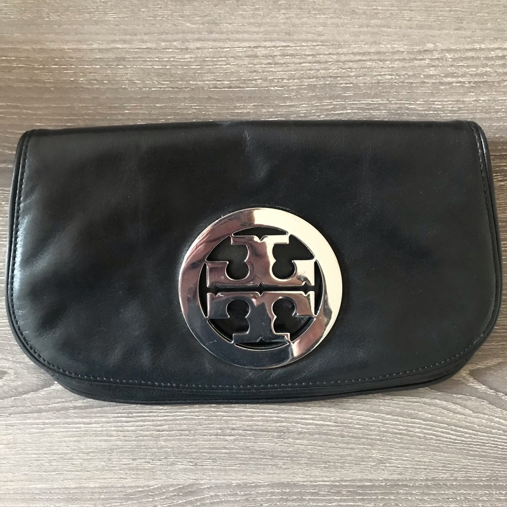 Black Tory Burch clutch